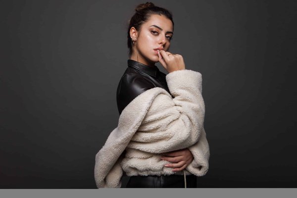 Quelles astuces pour bien choisir des vêtements adaptés à des expositions d'art ?