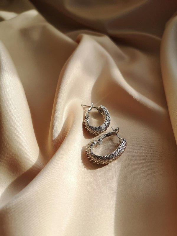 Bijoux pour femme : quelles boucles d'oreille choisir ?